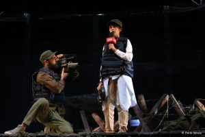 Alexandra Salceanu in No Man's land - fotografie de teatru - ghioca.eu